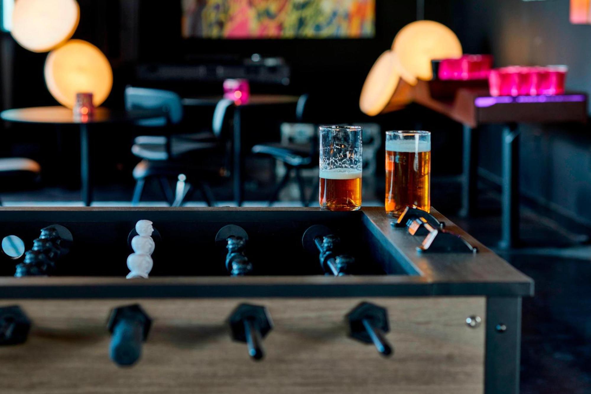 Moxy Minneapolis Uptown Bagian luar foto