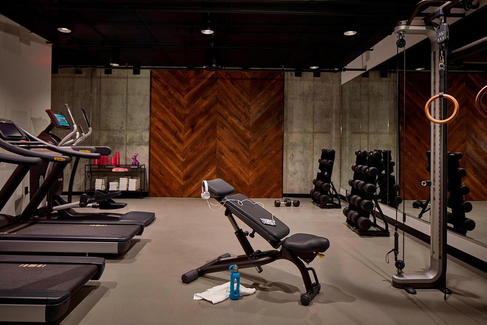 Moxy Minneapolis Uptown Bagian luar foto