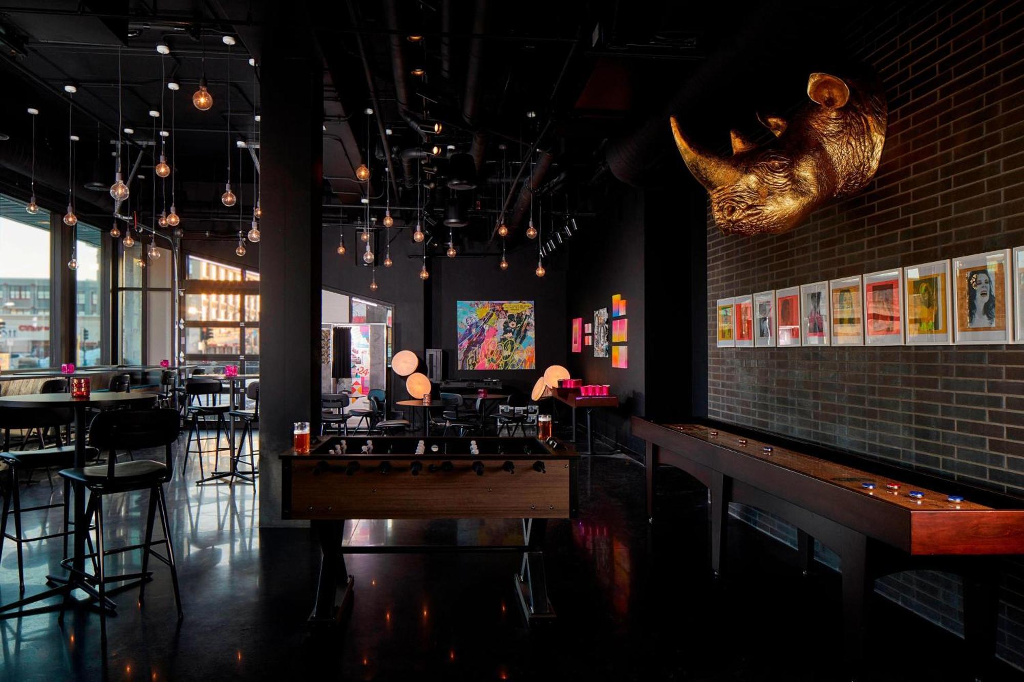 Moxy Minneapolis Uptown Bagian luar foto