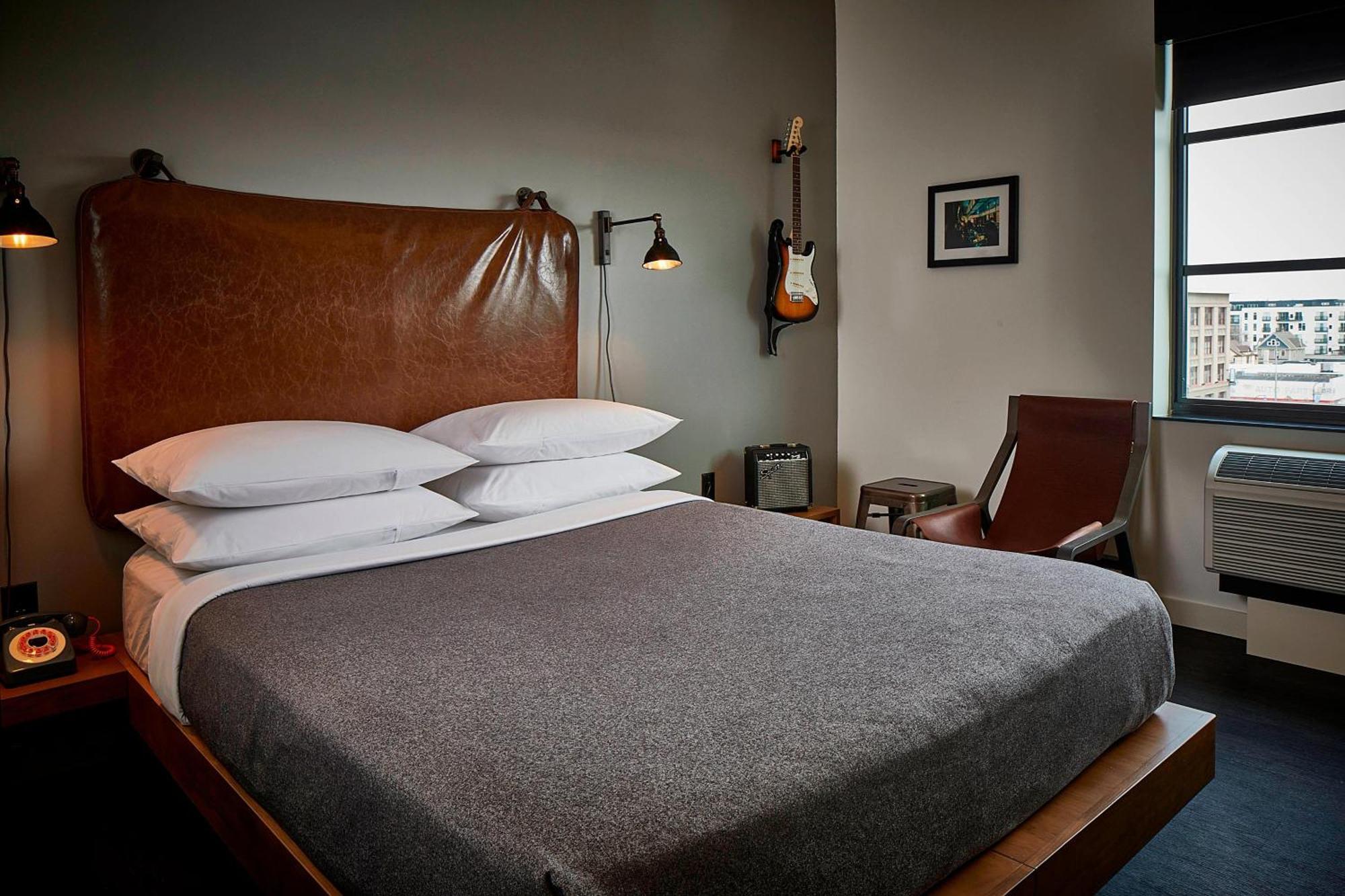 Moxy Minneapolis Uptown Bagian luar foto