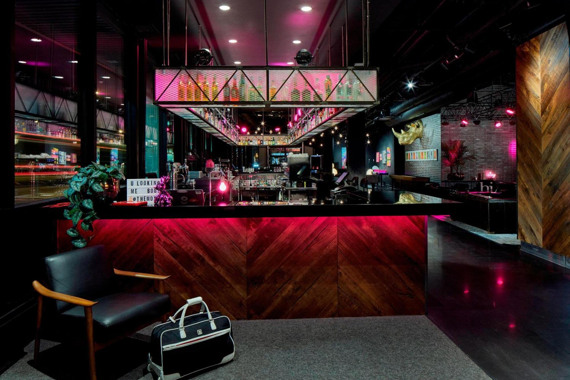 Moxy Minneapolis Uptown Bagian luar foto